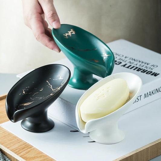 Ceramics Leaf Shape Soap Box Drain Soap Holder Box Luxury Bathroom Accessories Supplies Heart Shape Soap Dish Tray Gadgets